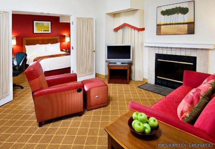 Value Suites Extended Stay - St Louis Мэриленд-Хайтс Экстерьер фото