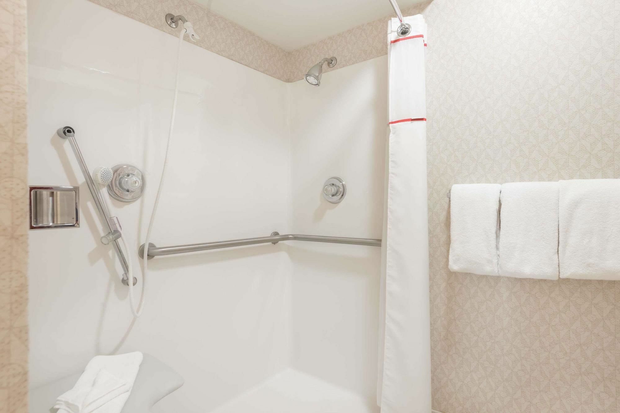 Value Suites Extended Stay - St Louis Мэриленд-Хайтс Экстерьер фото