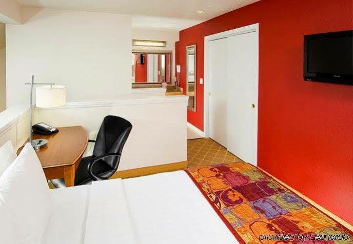 Value Suites Extended Stay - St Louis Мэриленд-Хайтс Экстерьер фото